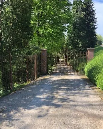 La Maison Oubliee Bed and Breakfast Goetzenbruck